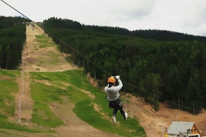 Zip-line vožnja u Ski centru Ravna Planina