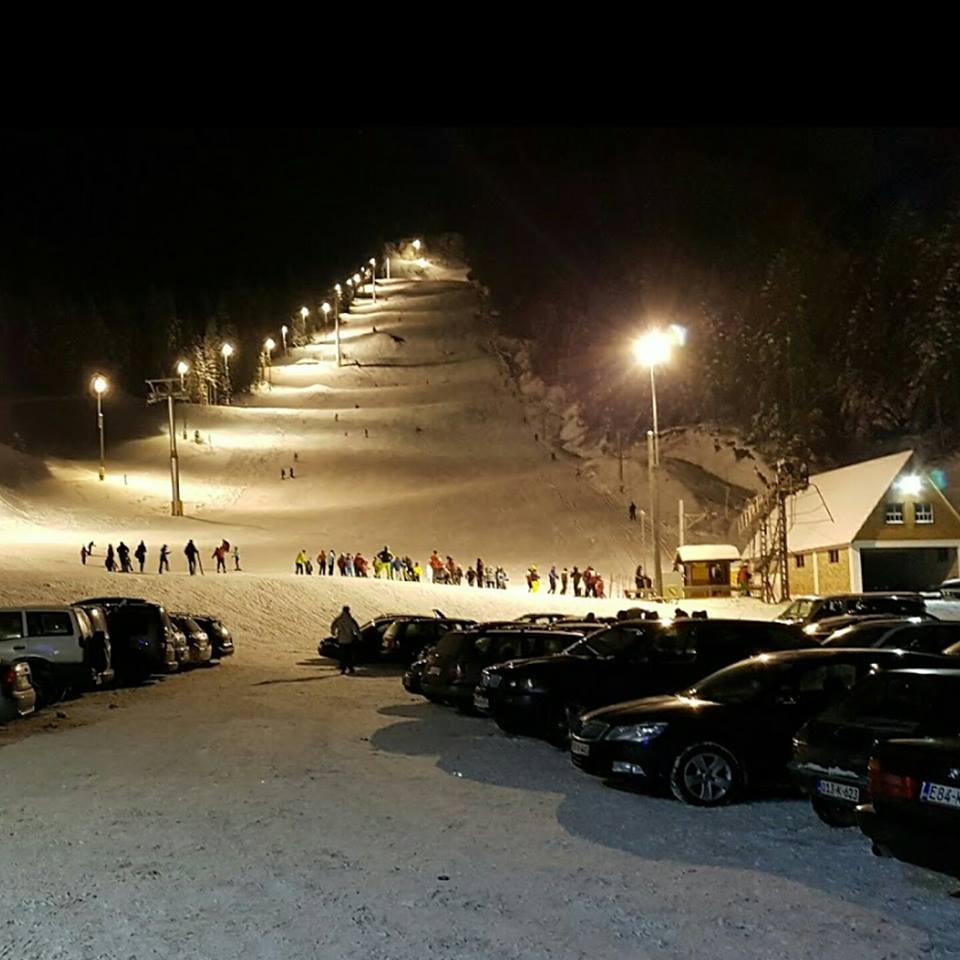 noćno_skijanje_ravna_planina